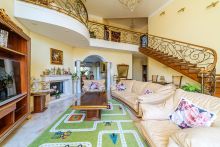 Дом с бассейном в КП Лазурь