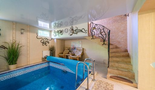 Дом с бассейном в КП Лазурь