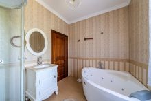 Дом с бассейном в КП Лазурь