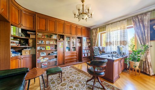 Дом с бассейном в КП Лазурь