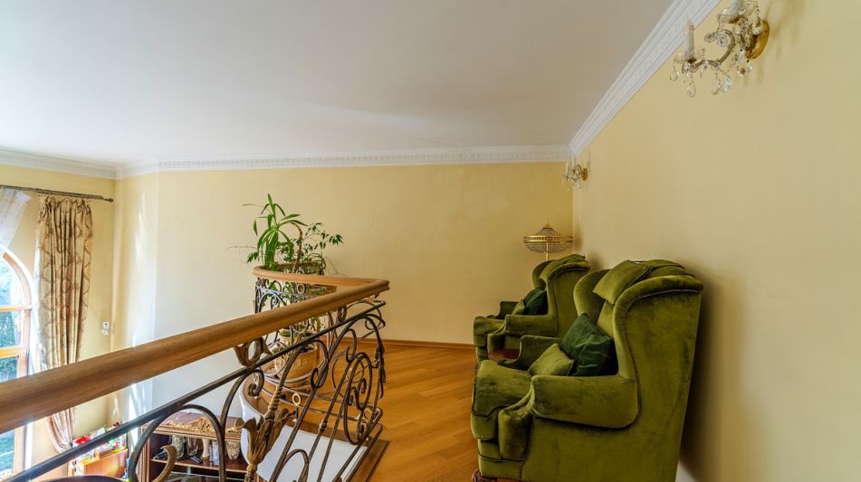 Дом с бассейном в КП Лазурь