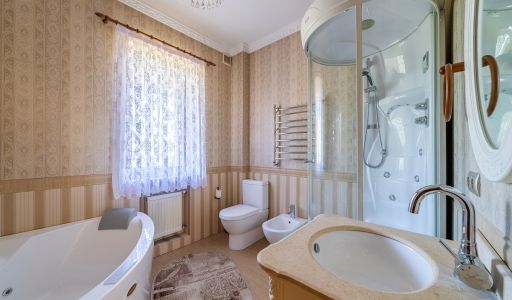 Дом с бассейном в КП Лазурь