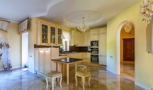 Дом с бассейном в КП Лазурь