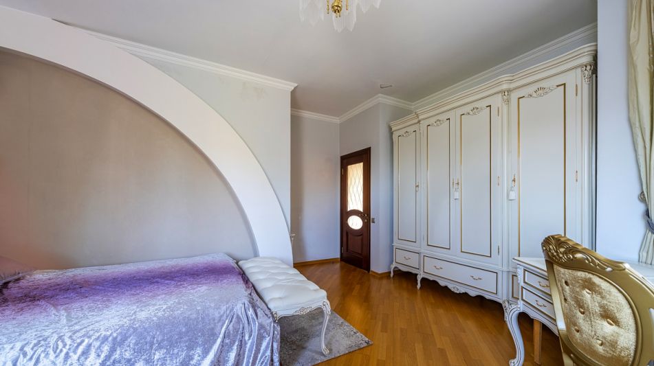 Дом с бассейном в КП Лазурь