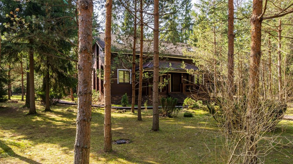Дом из бруса у воды в КП Айвери