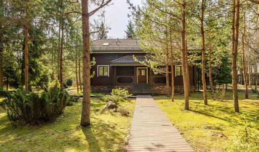 Дом из бруса у воды в КП Айвери