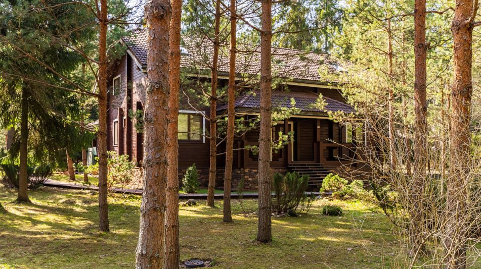 Дом из бруса у воды в КП Айвери
