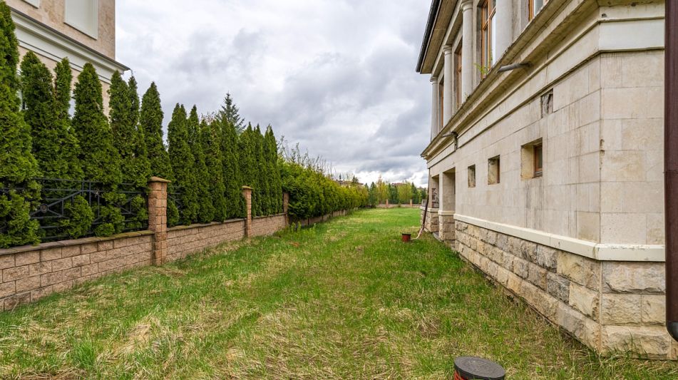 Дом под отделку в КП Монолит