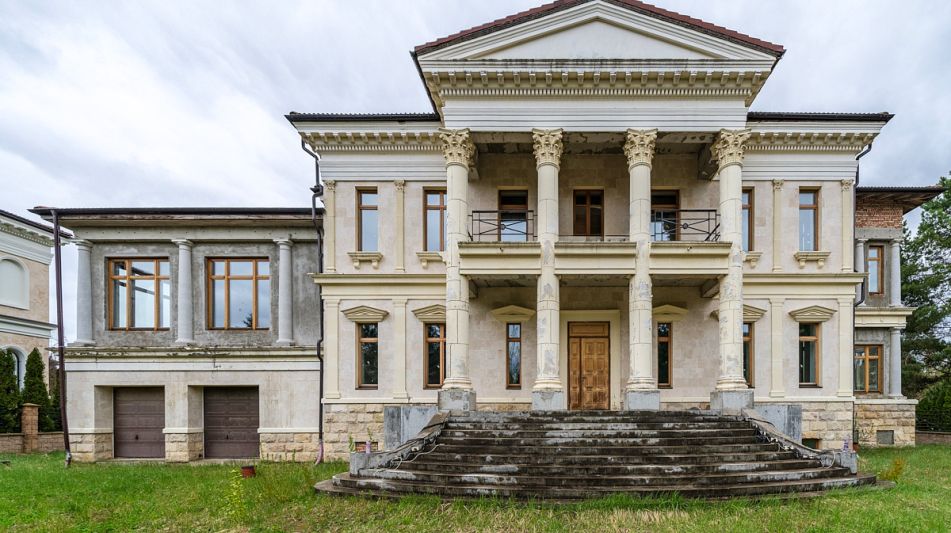 Дом под отделку в КП Монолит