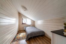 Деревянный дом в Московском море