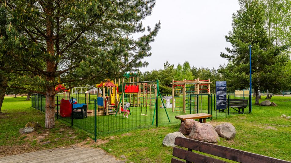 Деревянный дом в Московском море