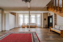 Деревянный дом в Московском море