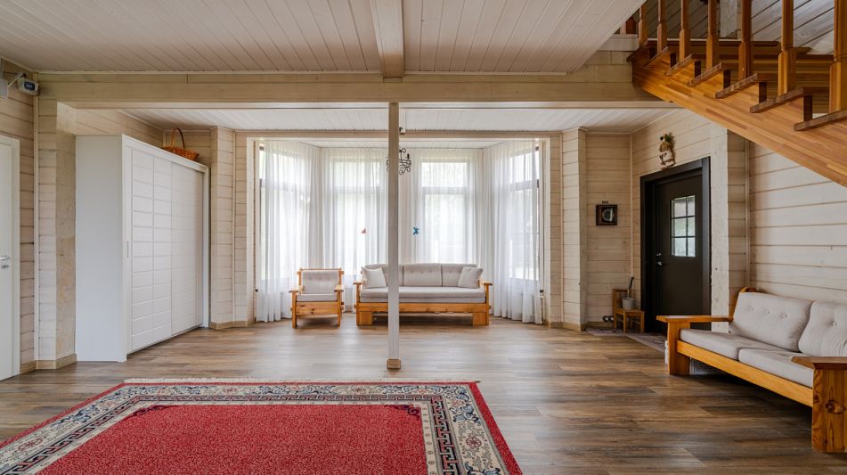 Деревянный дом в Московском море