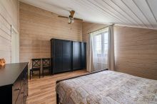 Деревянный дом в Московском море