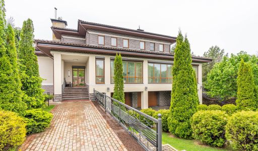 Дом у воды в КП Солнечная поляна