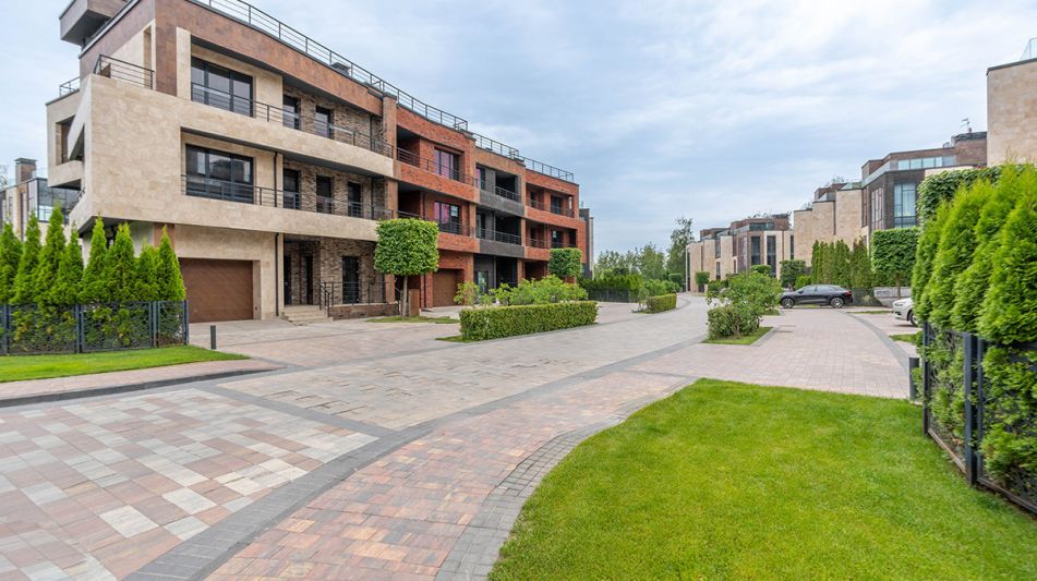 Таунхаус в поселке Парк Фонтэ