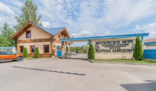 Участок рядом с Московским морем