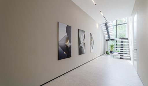 Дом с бассейном в Ренессанс парк