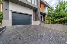 Дом с бассейном в Ренессанс парк