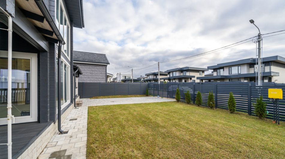 Коттедж с террасой в Аносино парк