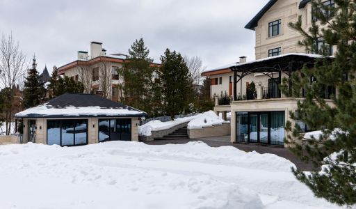 Резиденция у воды