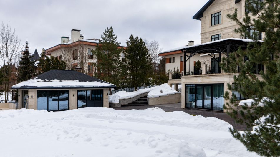 Резиденция у воды