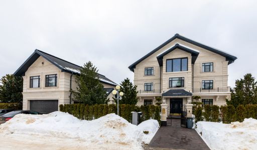 Резиденция у воды