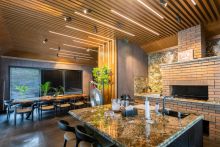 Резиденция у воды