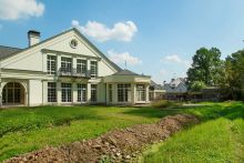 Дом у леса в поселке Риверсайд