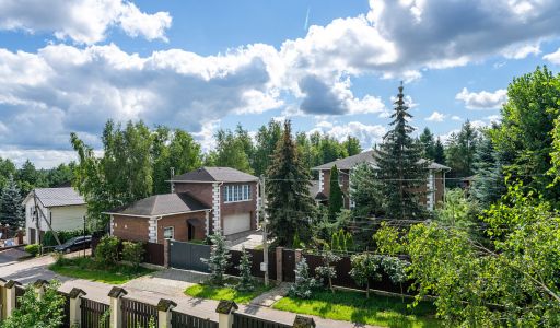 Дом у леса в послеке Ивановское