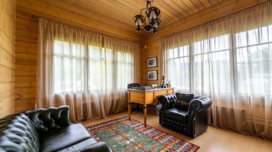 Стильный дом из бруса в Фокс Хилс