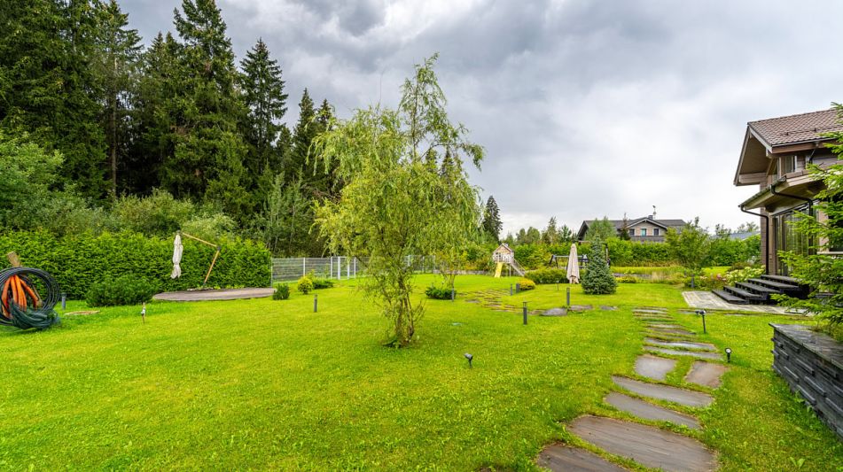 Стильный дом из бруса в Фокс Хилс