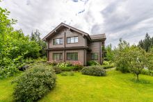 Стильный дом из бруса в Фокс Хилс