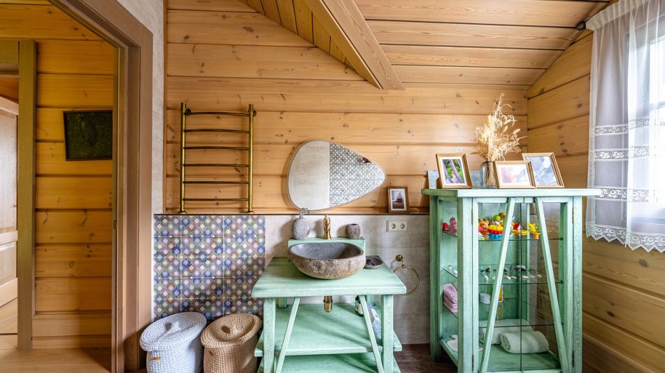 Стильный дом из бруса в Фокс Хилс