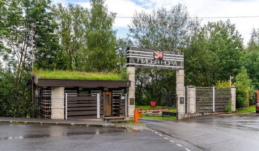 Стильный дом из бруса в Фокс Хилс