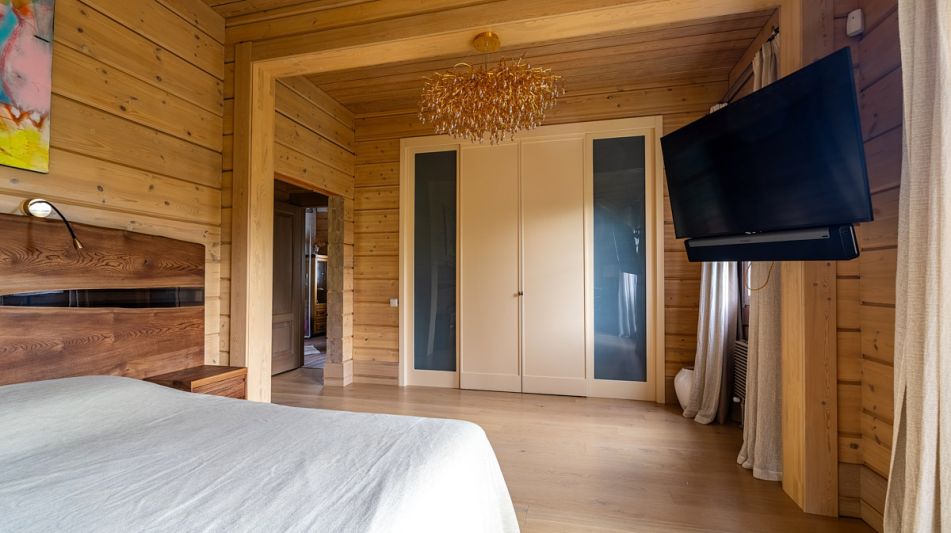 Стильный дом из бруса в Фокс Хилс