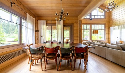 Стильный дом из бруса в Фокс Хилс