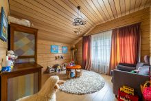 Стильный дом из бруса в Фокс Хилс