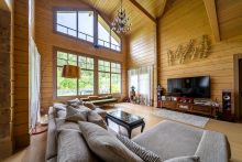 Стильный дом из бруса в Фокс Хилс