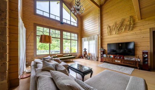 Стильный дом из бруса в Фокс Хилс