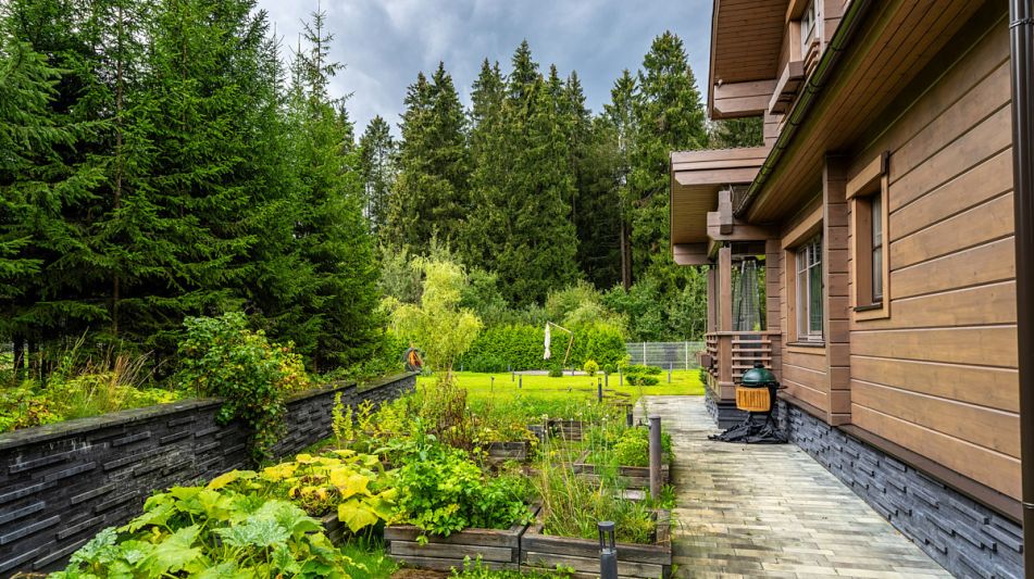 Стильный дом из бруса в Фокс Хилс