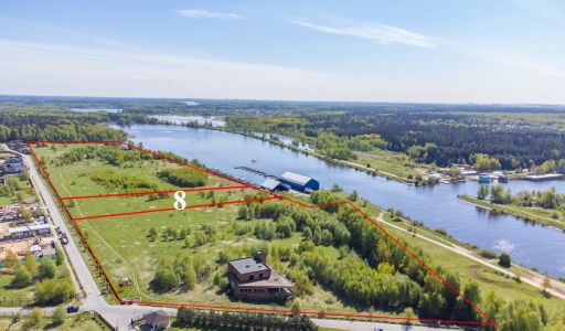 Участок на первой линии в Авроре