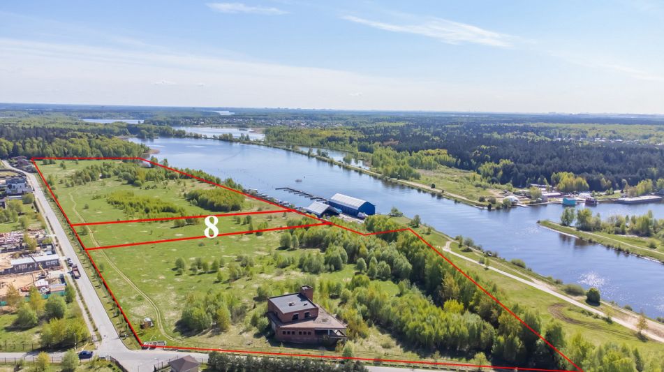 Участок на первой линии в Авроре