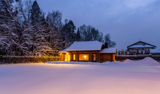 Дом из кедрового лафета в Авроре