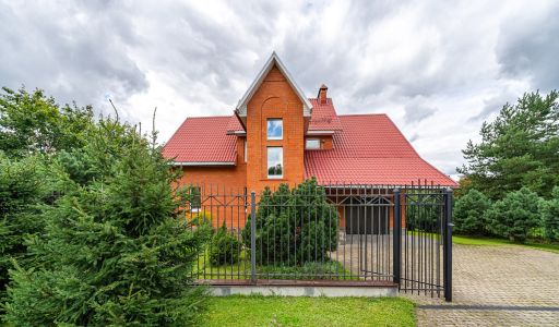 Уютный дом в КП Офицерский