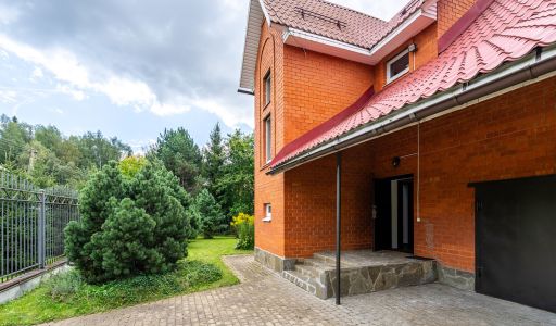 Уютный дом в КП Офицерский