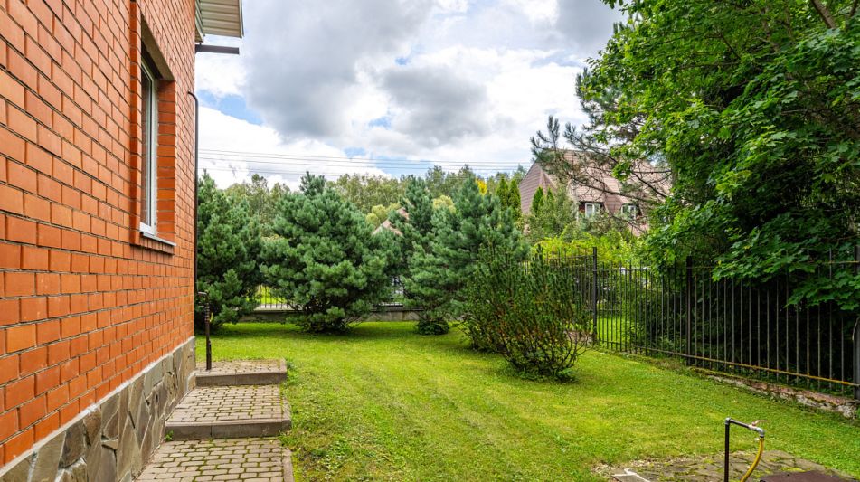 Уютный дом в КП Офицерский