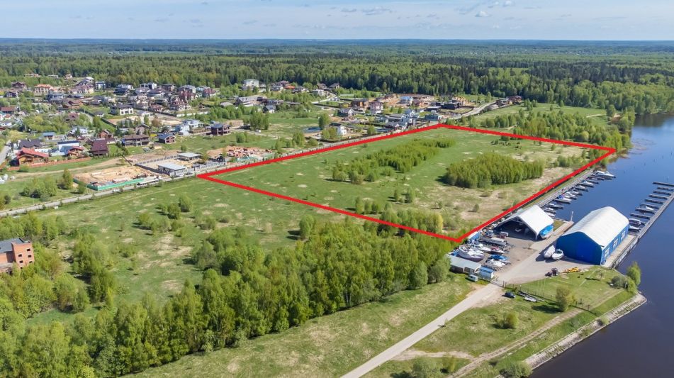 Участок на первой линии в Авроре