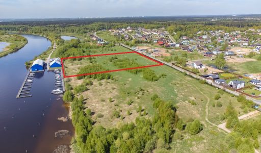 Участок на первой линии в Авроре