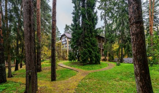 Дом на пруду в Летчике-испытателе
